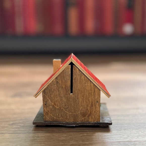 Vintage Little Red Riding Hood Wood House Bank Coin Cottage- Germany circa 1940 - Picture 3 of 15